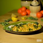 Chickpea & kale yellow curry