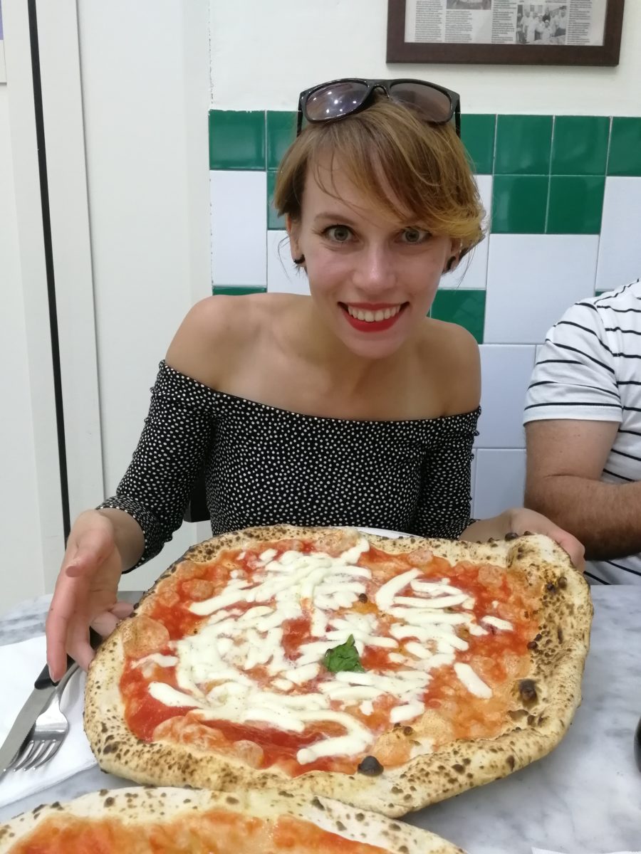 Gdzie i co zjeść w Neapolu – kulinarny przewodnik